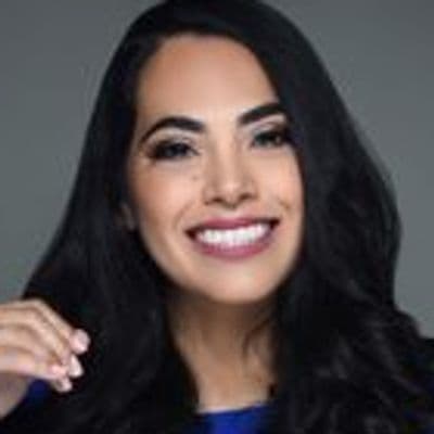 Profile picture of Mayra Flores