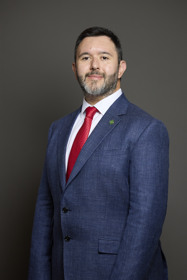 profile picture of Sadik Al-Hassan